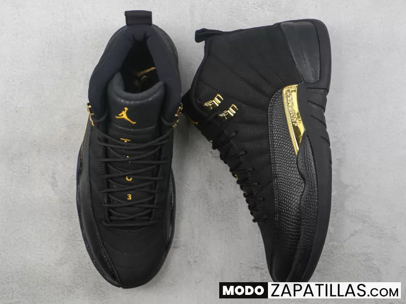 AIR JORDAN 12 "BLACK TAXI" CON UN GUIÑO AL AIR JORDAN TAXI ORIGINAL.